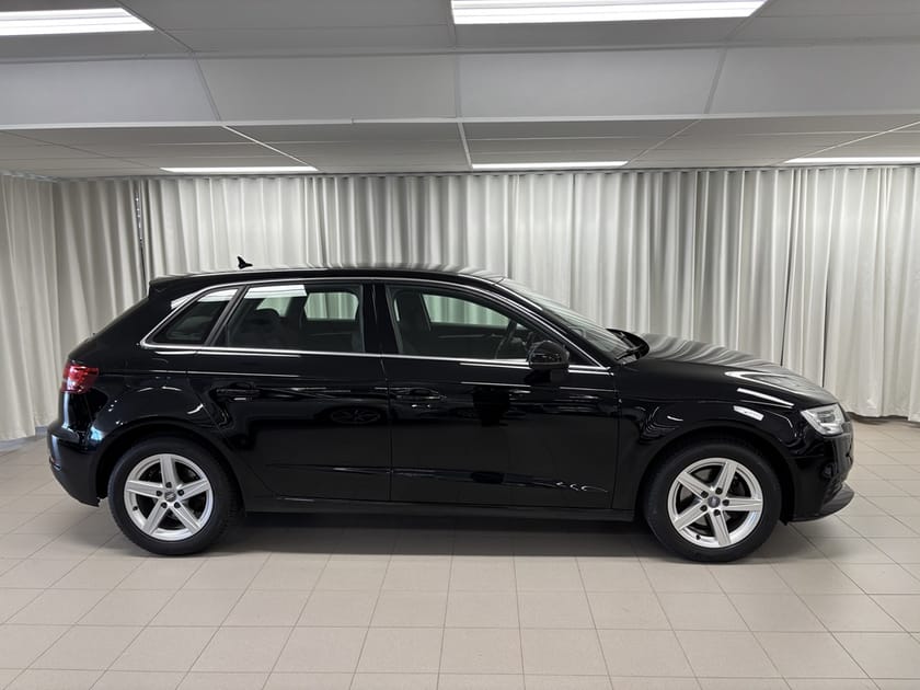 Bild 2 av Audi A3 Sportback 35 TFSI 150 HK PROLINE