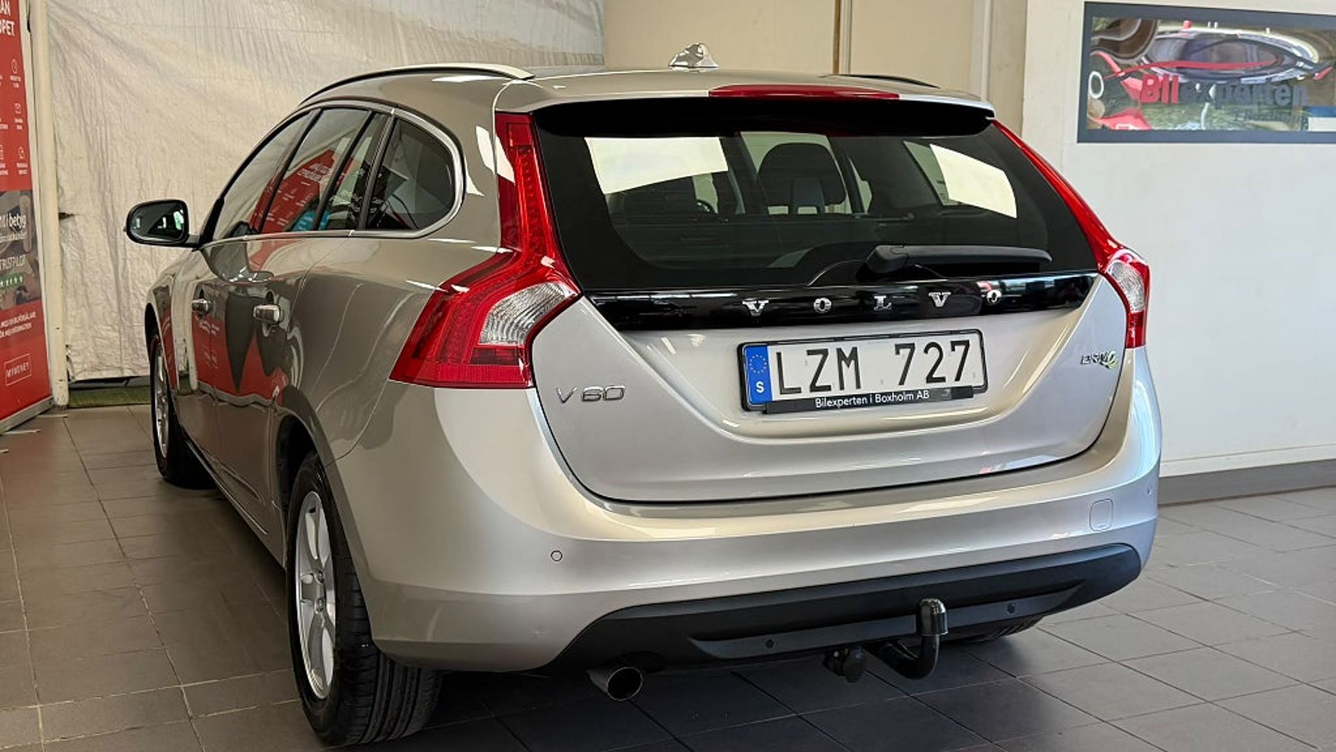 Volvo V60 DRIVe Momentum Euro 5 2012, bild 6/10