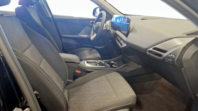 Bild 3 av BMW 120 Rattvärme, Backkamera, Farthållare
