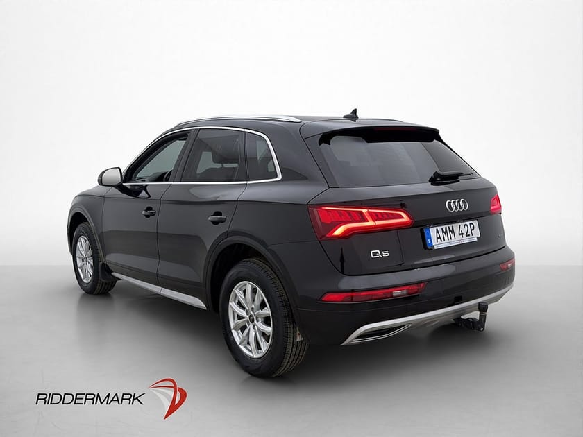 Bild 5 av Audi Q5 40 TDI quattro Värmare Kamera CarPlay Sensorer Drag