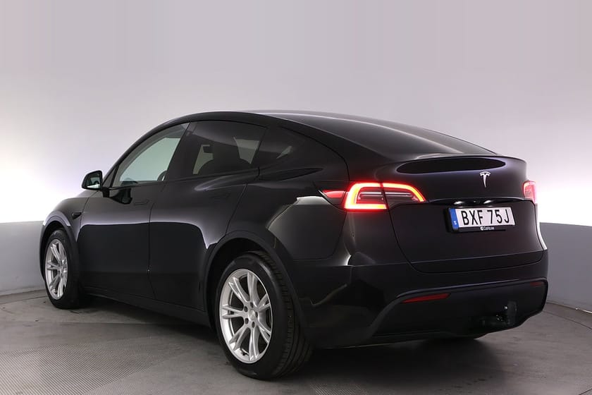 Bild 4 av Tesla Model Y Long Range AWD Uppg. Autopilot Pano Drag