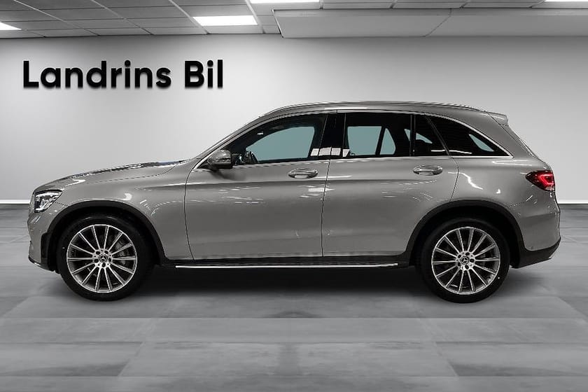 Bild 4 av Mercedes-Benz GLC 300 d 4MATIC AMG Panorama Värmare Drag Burmester