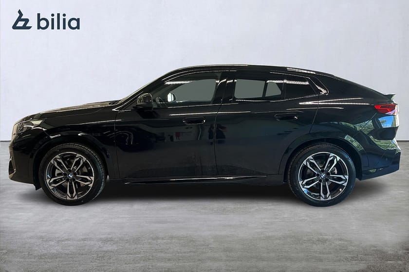 Bild 3 av BMW iX2 xDrive30 xDrive 30 M-sport | Drag | Backkamera | Aktiv farth.