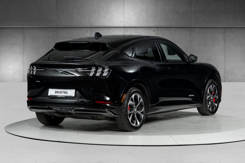 Bilde 4 av Ford Mustang Mach-E Long Range AWD 371hk SUV LR | B&O | Matrix ++
