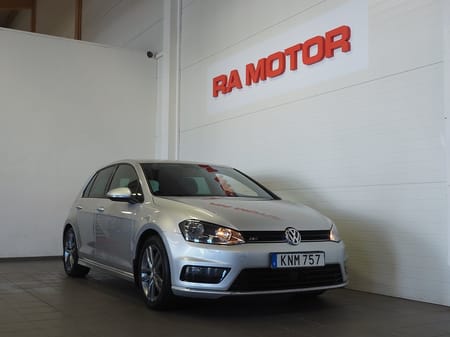 Volkswagen Golf 1.4 TSI 140hk DSG Automat R-Line Dragkrok Kamera