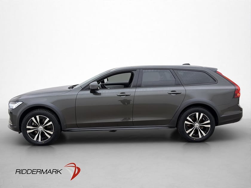 Bild 4 av Volvo V90 Cross Country B5 AWD Momentum Drag H/K Navi Kamera