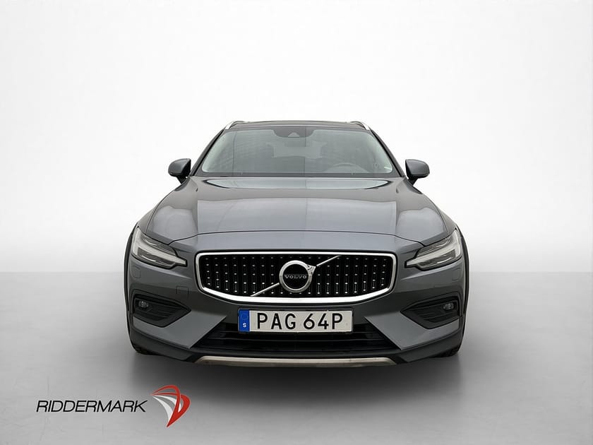 Bild 2 av Volvo V60 Cross Country D4 AWD 190hk Lounge Pano Drag Kamera