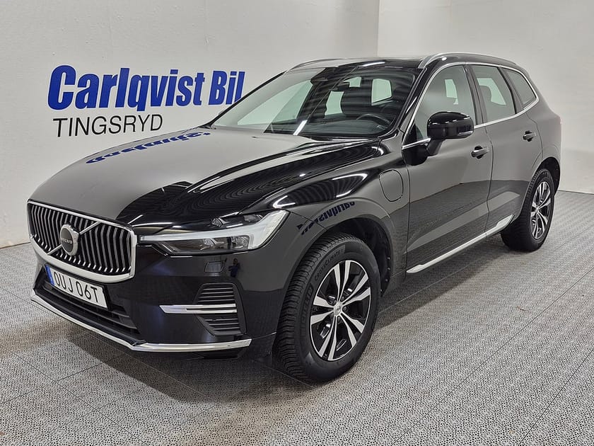 Bild 1 av Volvo XC60 T6 Recharge Core Bright plug in AWD 350HK 4x4 Panorama