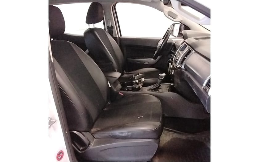 Bild 5 av Ford Ranger Dubbelhytt 2.0 4x4 XLT Drag Plog Sandspridare Värmare 5sits MOMS