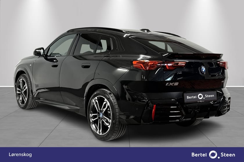 Bilde 3 av BMW iX2 xDrive30 M Sport BSI-Avtale| HarmanKardon | HUD | 360°