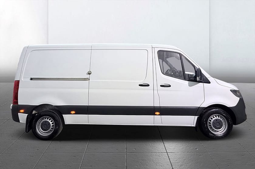 Bild 5 av Mercedes-Benz Sprinter 211 CDI FWD Panel Van Skåp Drag Kamera CarPlay 3-sits MOMS 114hk