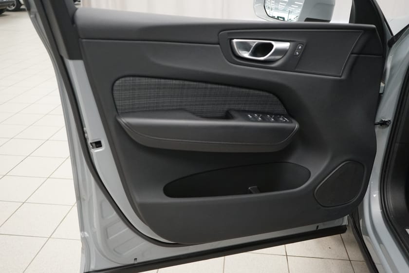 Bild 5 av Volvo XC60 Recharge T6 Core Edition | Drag |