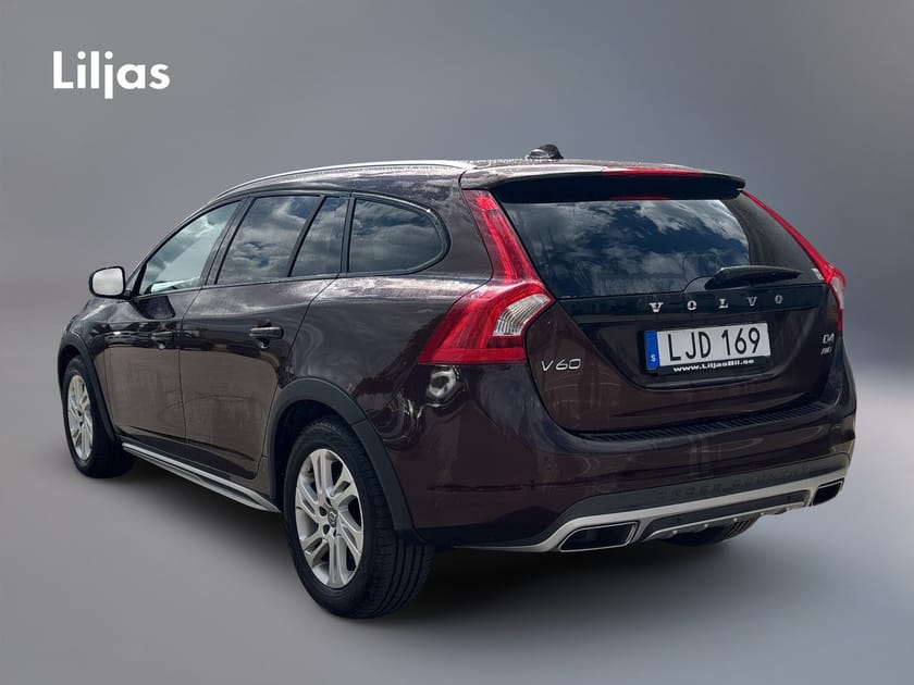 Bild 3 av Volvo V60 Cross Country D4 AWD Summum BE PRO//Adapt farth//keyless//