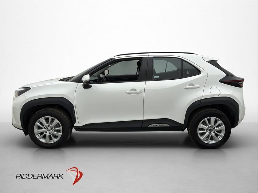 Bild 2 av Toyota Yaris Cross Hybrid AWD-i AWD Active M&K Värmare Kamera
