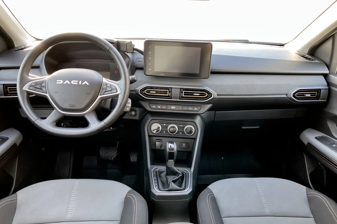 Dacia Jogger 7-sätes HYBRID 140
