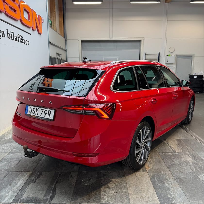 Bild 4 av Škoda Octavia Kombi Skoda 2.0 TDI Style Canton HUD Carplay Backkamera Drag