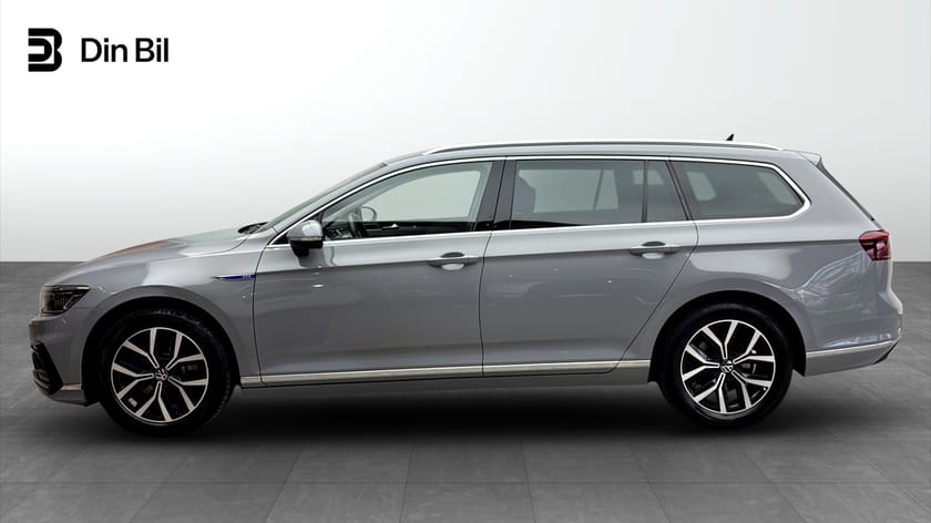 Bild 2 av Volkswagen Passat Sportscombi GTE Executive/Drag/Värmare/LED-Matrix