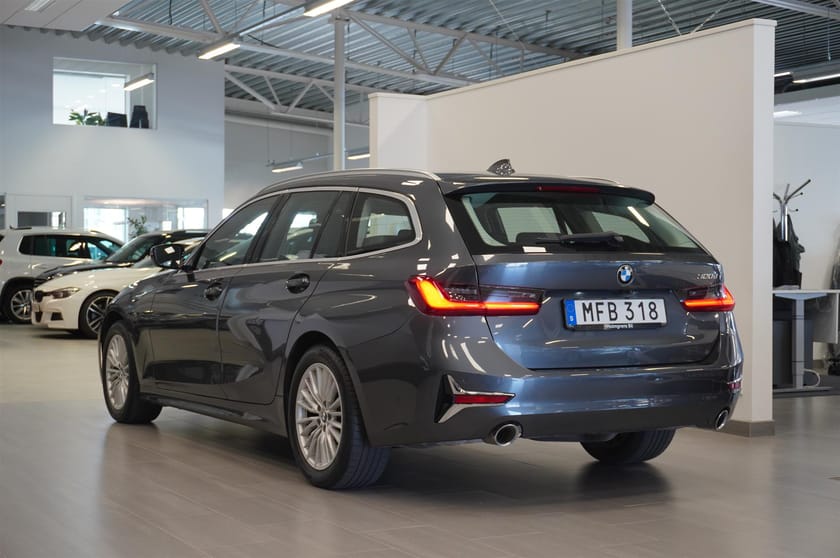 Bild 3 av BMW 320d Touring Luxury Line Kamera Navi CarPlay