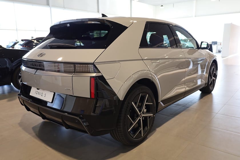Bild 3 av Hyundai Ioniq 5 84 kWh N-Line AWD /Panorama / Tech paket *Superkampanj