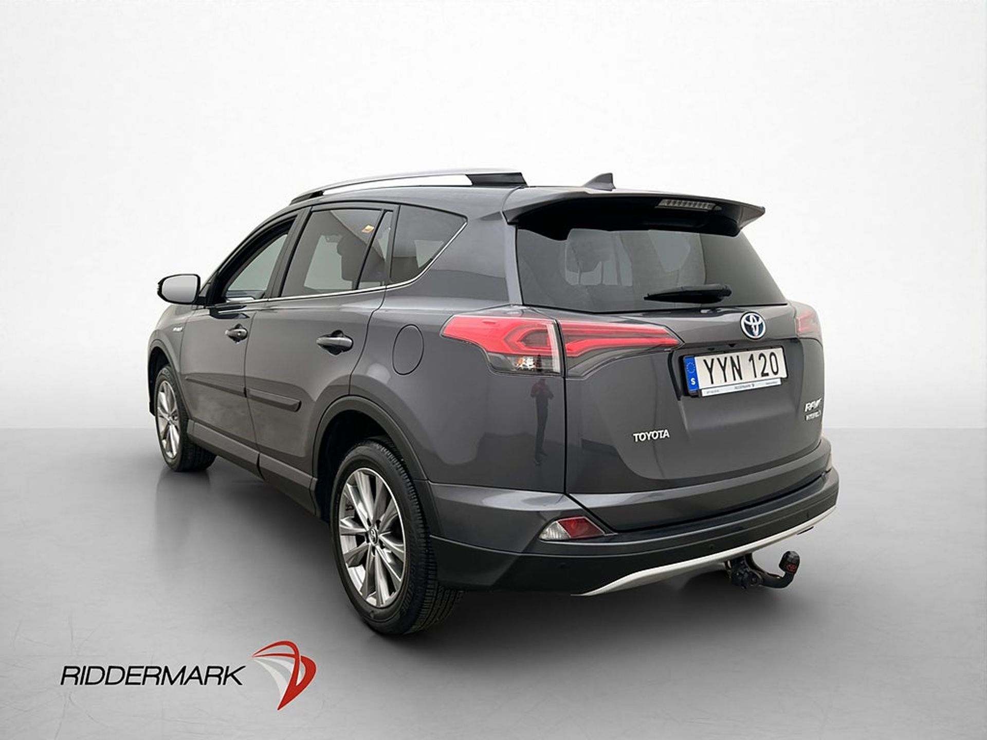 Toyota RAV4 2017, photo 6/10