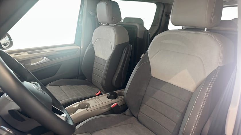 Bild 5 av Volkswagen Multivan eHybrid 4M STYLE e-Hybrid 4Motion 7Sits