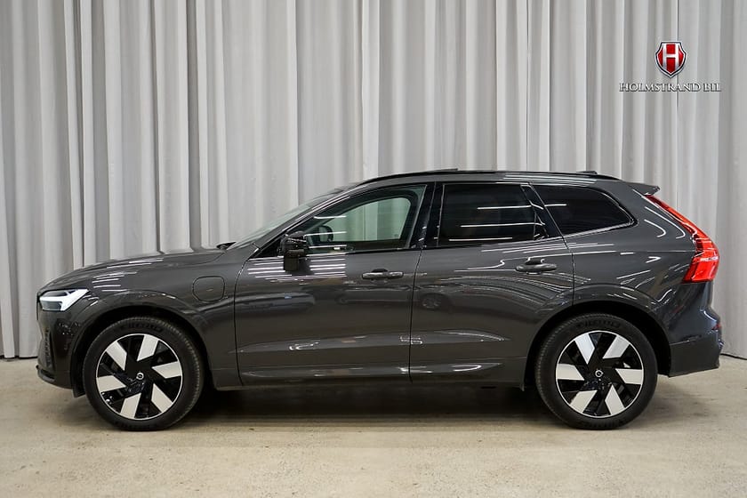 Bild 1 av Volvo XC60 Recharge T6 AWD Ultimate Dark Pano Värme Drag H/K 360