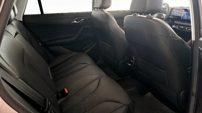 Bild 5 av MG HS PHEV LUX 1.5T AT (BLACK)