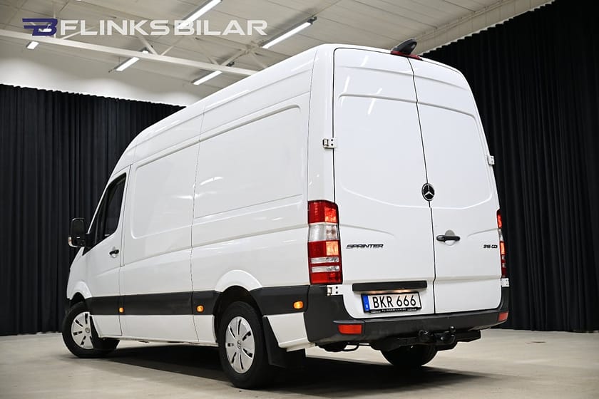 Bild 4 av Mercedes-Benz Sprinter 316 BlueTEC Skåpbil Automat|Drag|Värmare|Backkamera|Kamkedja