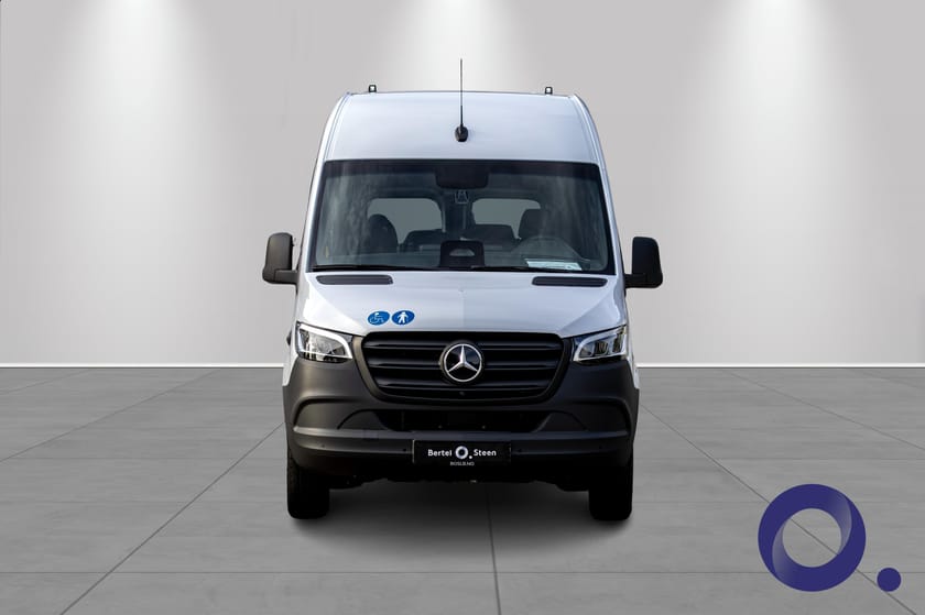 Bilde 2 av Mercedes-Benz Sprinter eSprinter 17 seter minibuss. Kr. 1 525 000 + MVA