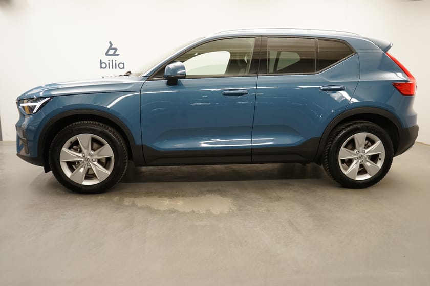 Bild 2 av Volvo XC40 B4 FWD Bensin Core SE II, Navigation, Baklucka elmanövrerad