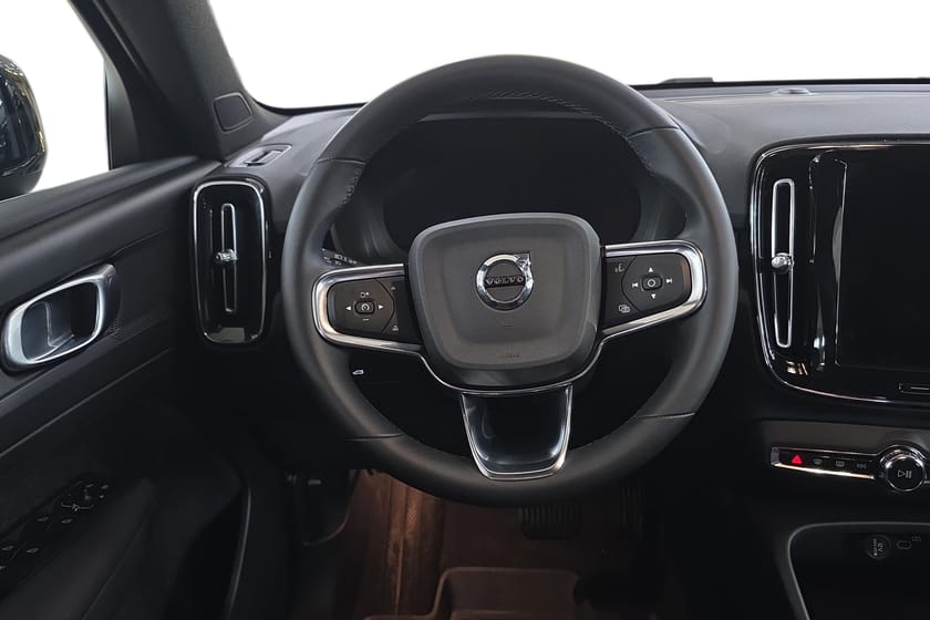 Bild 3 av Volvo XC40 Recharge Core Edition/Google/Värmepump/Backkamera/