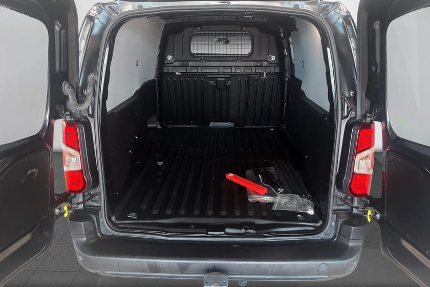 Bild 4 av Peugeot Partner Utökad Last L2 PRO DRAG/VÄRMARE/AUTOMAT