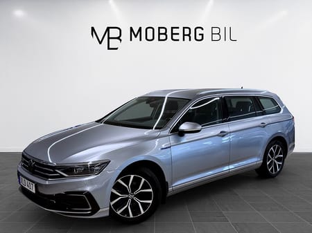 Volkswagen Passat Sportscombi GTE SC 218hk Helg på Moberg! Executive Nappa B-Kamera