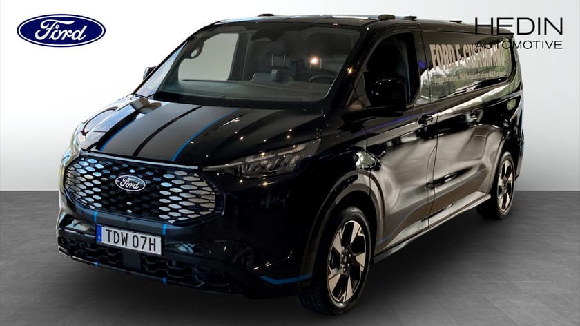 Bild 1 av Ford E-Transit Custom 340 AWD E-CUSTOM V710 26.50 SPORT SKÅP 340L 218 A