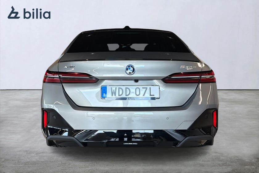 Bild 5 av BMW 530e xDrive M-sport Pro |DEMO| Drag | Panorama | B&W  | 360