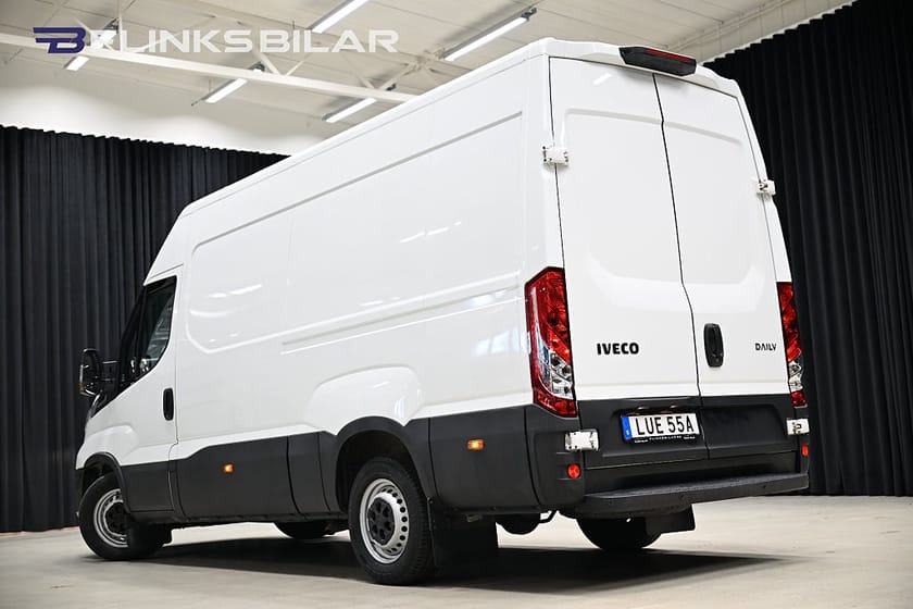 Bild 4 av Iveco Daily 35-140 Van 136HK Automat|Dieselvärmare|3.5ton-dragvikt|Leasbar