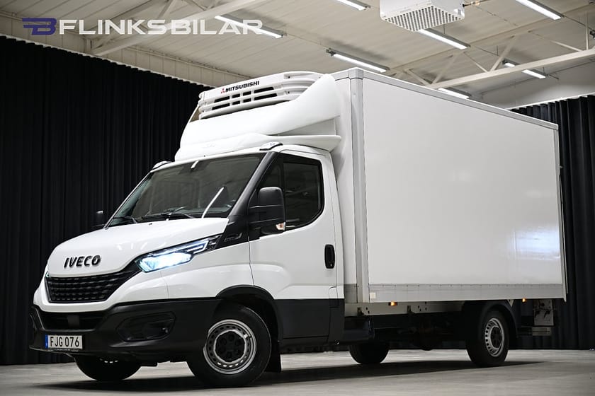 Bild 1 av Iveco Daily 35-160 Chassi Cab 156HK Automat|LED|Volymskåp|Bakgavellyft|Sidodörr|Moms