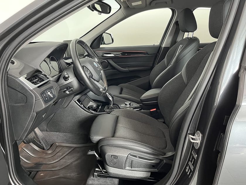 Bild 5 av BMW X1 sDrive20i Model Sport Line HiFi PDC Rattvärme Head Up