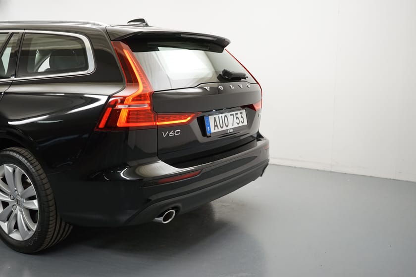 Bild 3 av Volvo V60 B4 Diesel Momentum Advanced SE, Dragkrok, Baklucka elmanövrerad