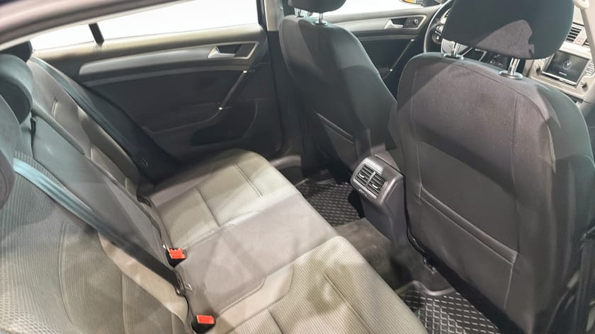 Bild 5 av Volkswagen Golf 1.6 TDI DPF BMT | Dragkrok