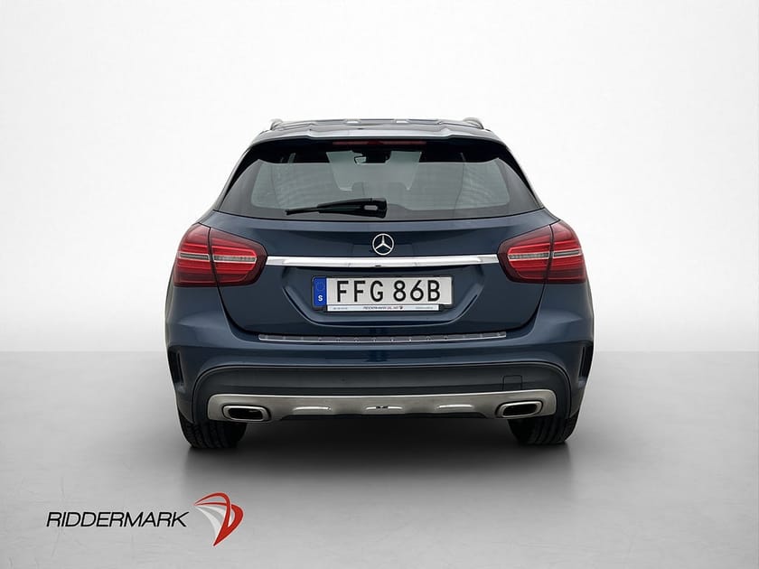 Bild 5 av Mercedes-Benz GLA 180 7G AMG Line Panorama Kamera Navi 122hk