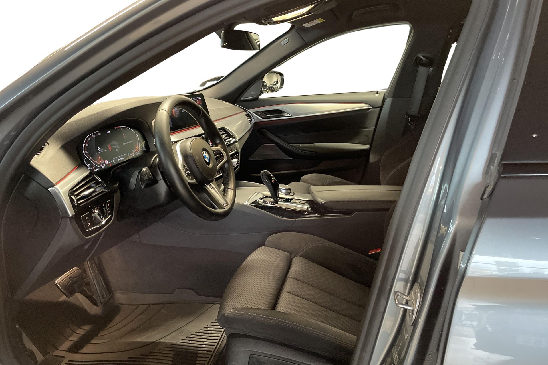 BMW 530 2020, kuva 7/10