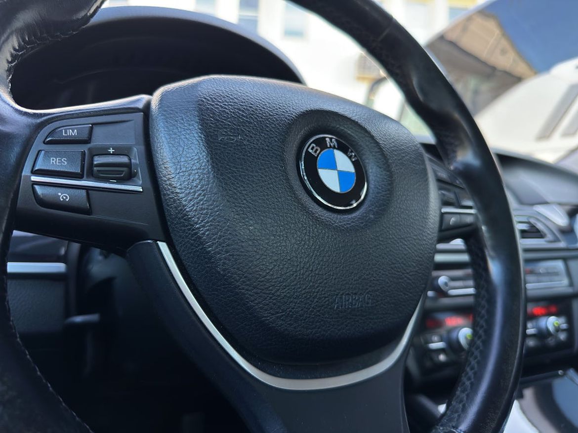 BMW 520d Sedan, bild 17 av 19
