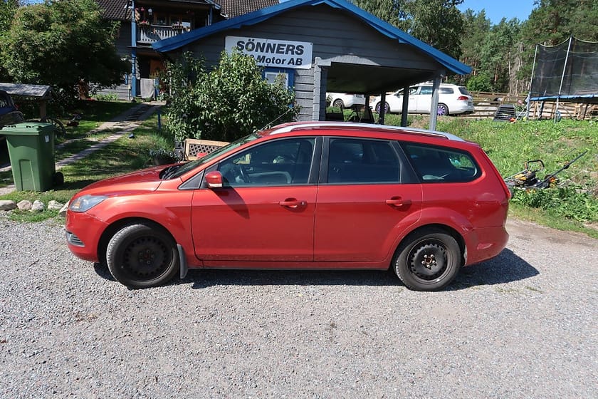 Bild 4 av Ford Focus Kombi 1.8 Flexifuel Titanium Euro 4