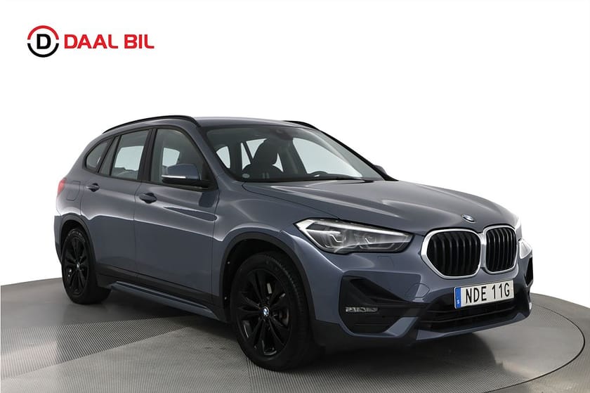 Bild 3 av BMW X1 xDrive25e 220HK SPORT LINE DRAGKROK HUD NAVIGATION NFC