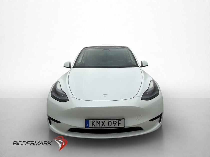 Bild 3 av Tesla Model Y Standard Range RWD Drag Autopilot Panorama