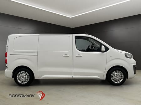 Peugeot e-Expert L2 B-Kamera 3-Sits Farthållare CARPLAY Moms