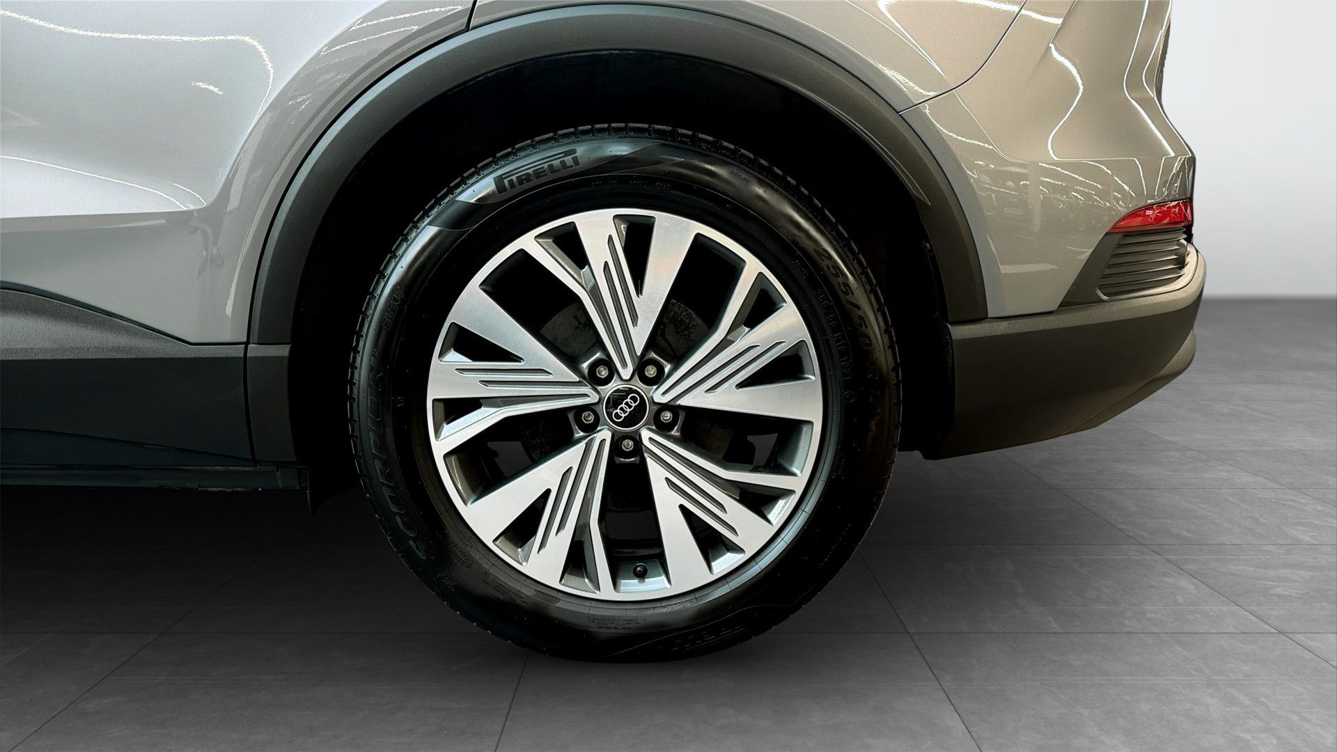 Audi Q4 e-tron 45 Proline 2024, bild 6/10