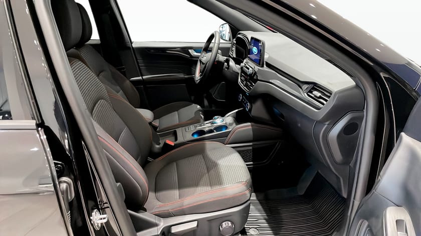 Bild 3 av Ford Kuga Plug-In Hybrid ST-LINE 225 HK