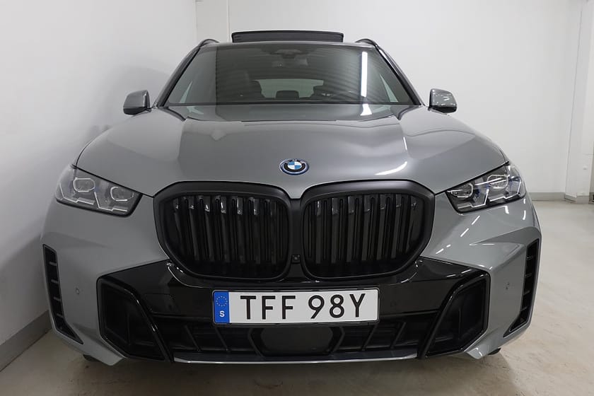 Bild 3 av BMW X5 xDrive50e 50e Innovation M Sport 360° Drag Pano LASER HuD Luftfjä